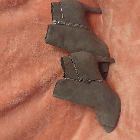 Marc Fisher Grey Swade Peep Toe Stiletto Heels - Picture 2 of 8